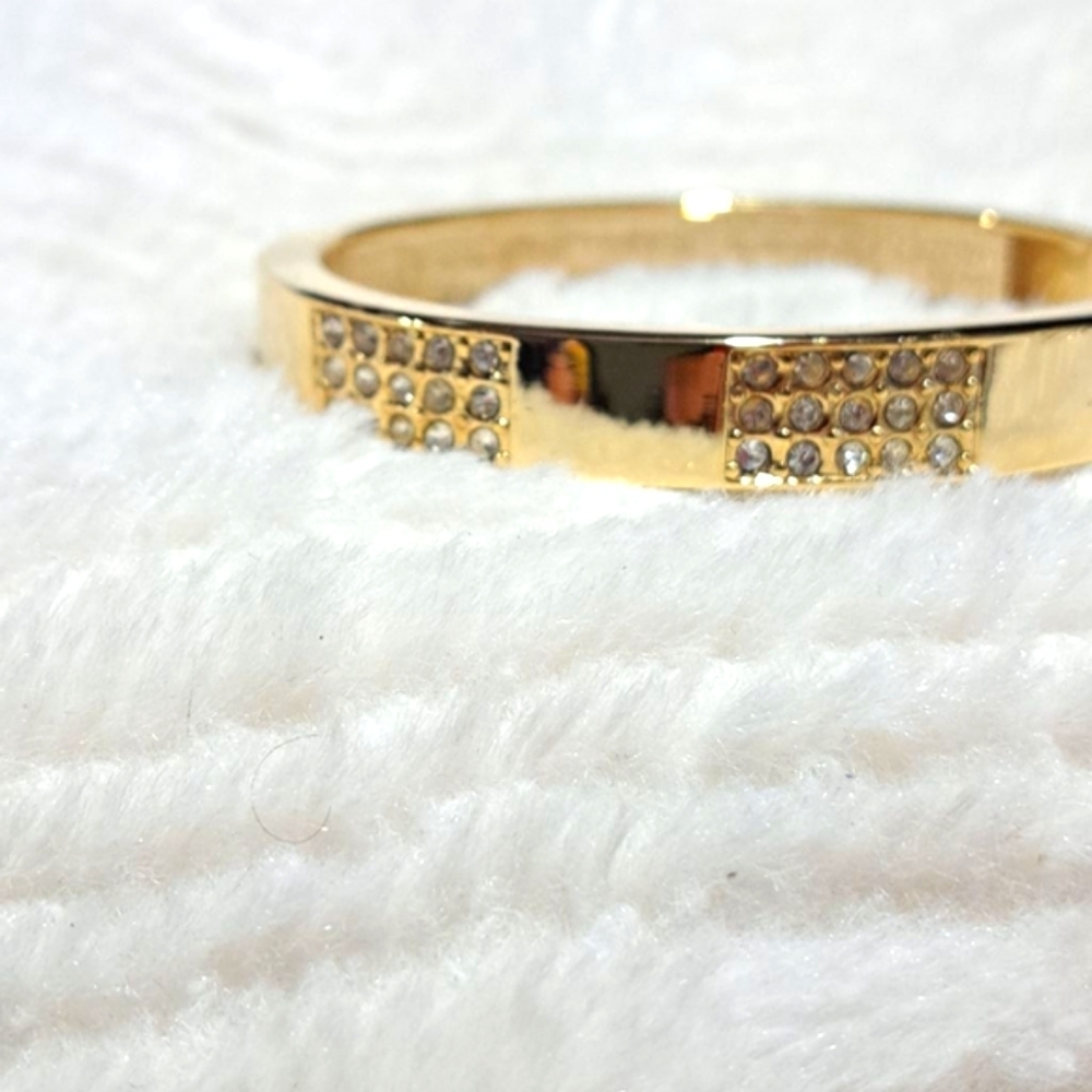 Women's Fashion Costume Gold Bangle Bracelet with Rhinestones - Picture 4 of 10